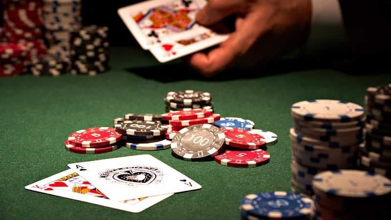 Poker là gì, đó là câu hỏi mà rất nhiều người muốn tìm hiểu.